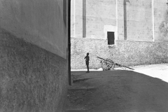 salerno-italy-1933-henri-cartier-bresson