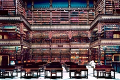 IMG-12-Real-Gabinete-Portugues-de-Leitura-Rio-de-Janeiro-IV-2005-by-Candida-Hofer