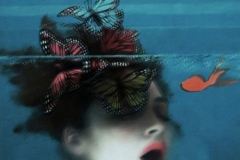 entre-los-velos-del-misterio-la-fotografia-inquietante-de-la-fotografa-sarah-moon-4