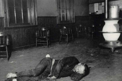 jacob-riis-accomodation-of-the-inhabitants-of-a-police-station-c1880-90s