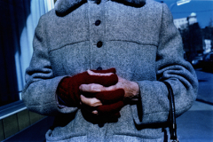 cohen17_woman_gloves