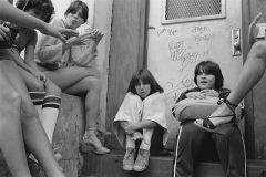 Meiselas_PrinceStreetsGirls_00012